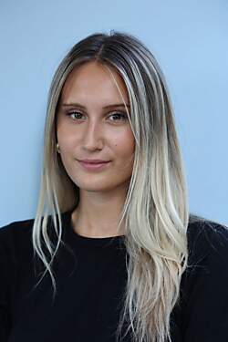 Porträt Julia Frei